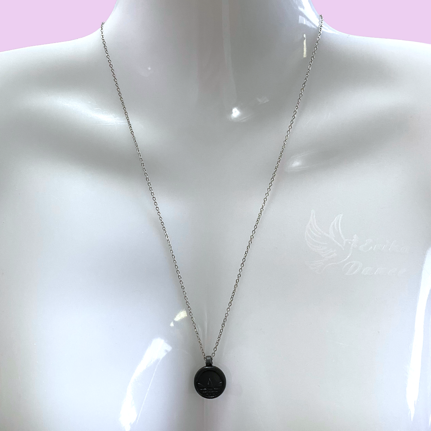 Reworked black sporty necklace